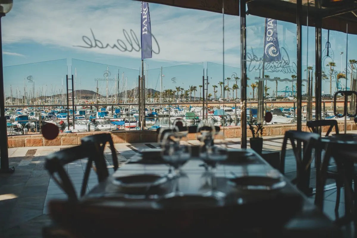 Allende Muelle in Las Palmas