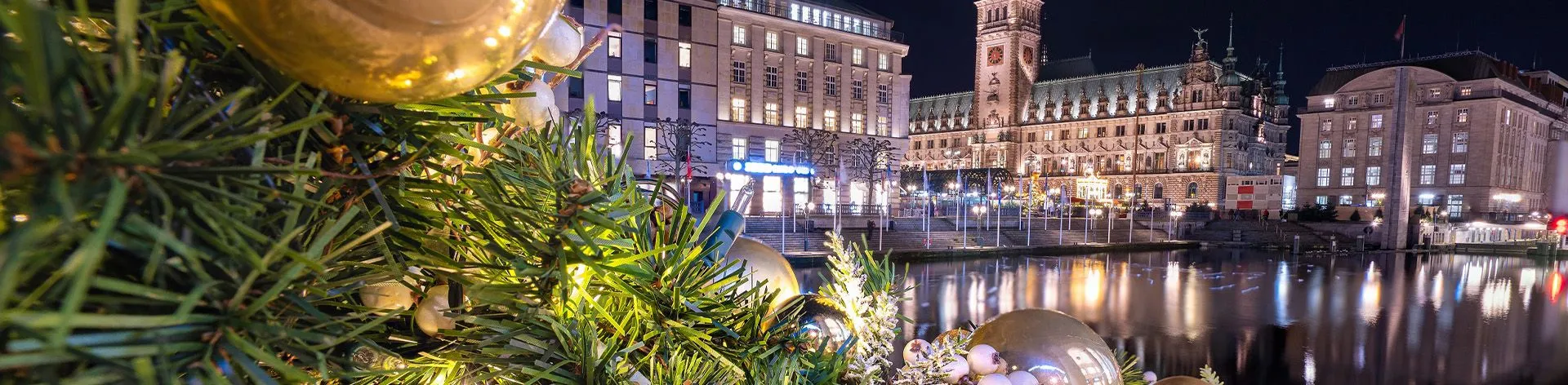 Christmas decoration in Hamburg in front of the Town Hall