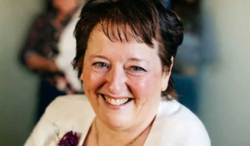 Sally Winstone 