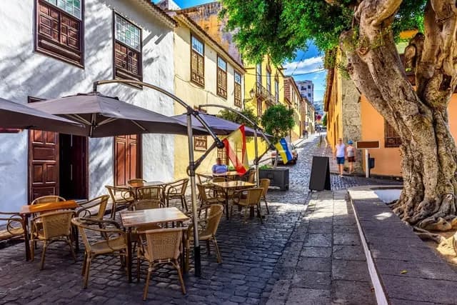 Street cafe
