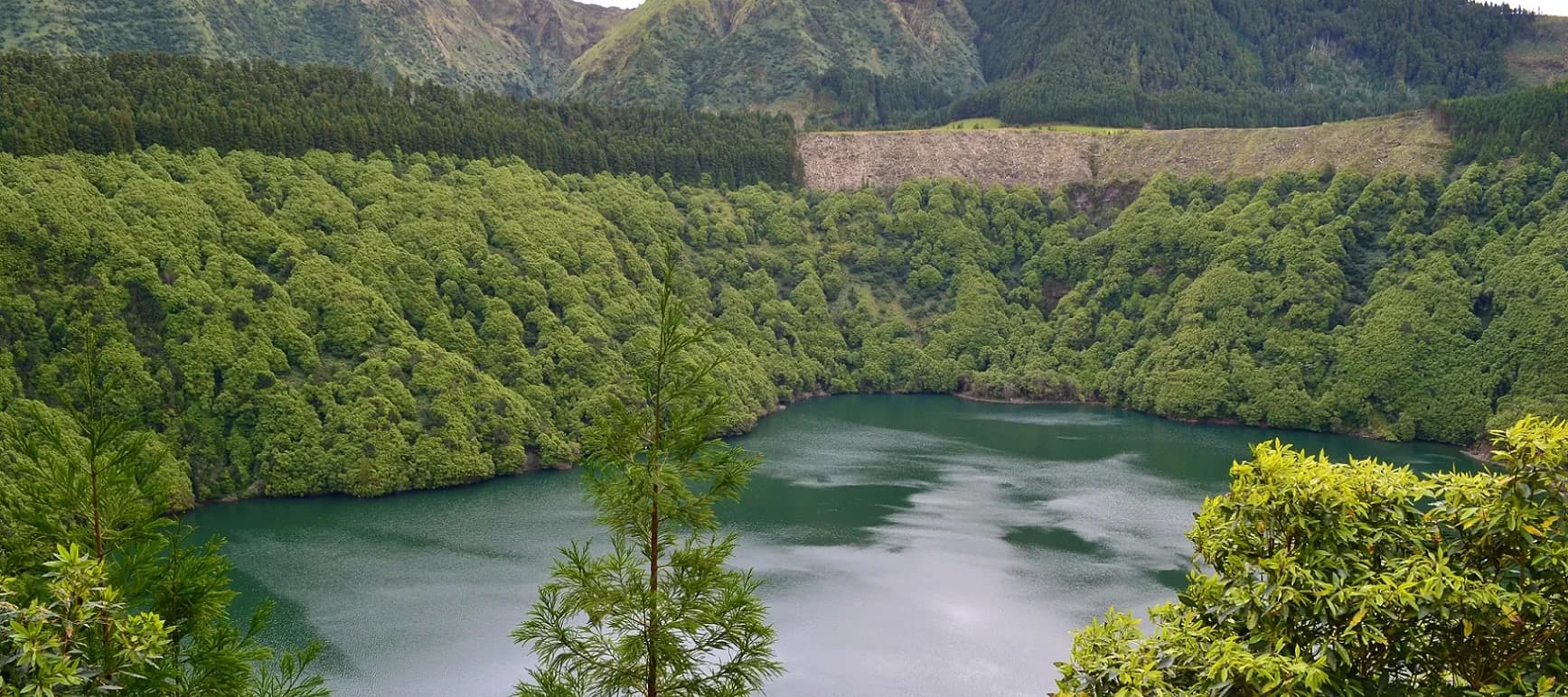 Crater Lakes by 4x4
