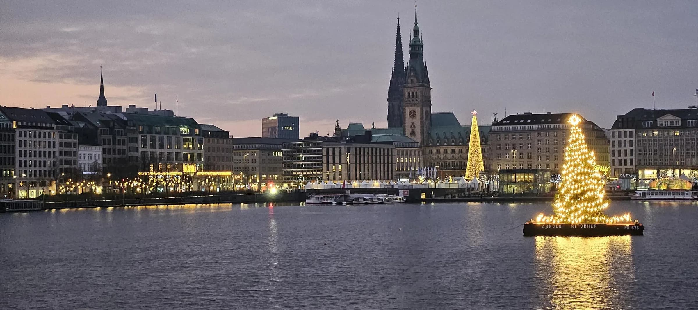 Hamburg’s Christmas Land & Lakes @ Ease