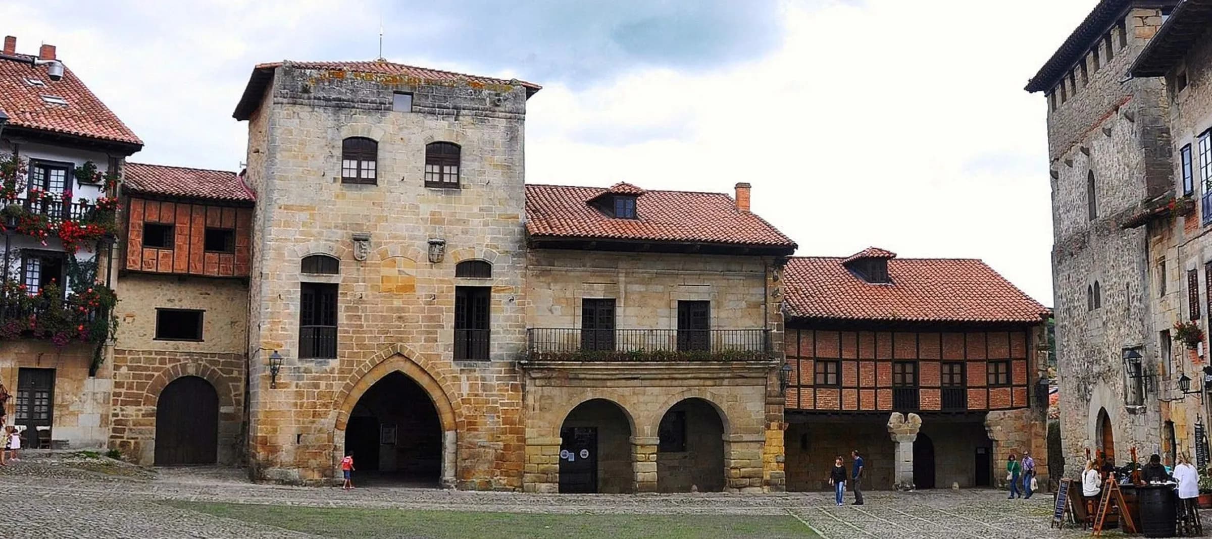 Santillana del Mar & Altamira Cave