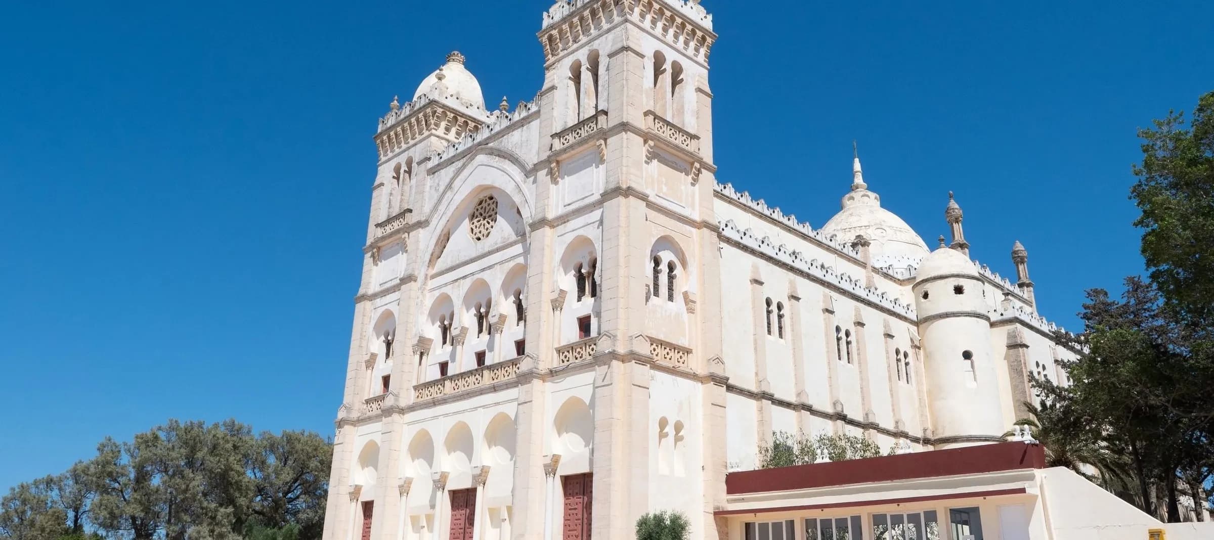 Tunis @ Ease
