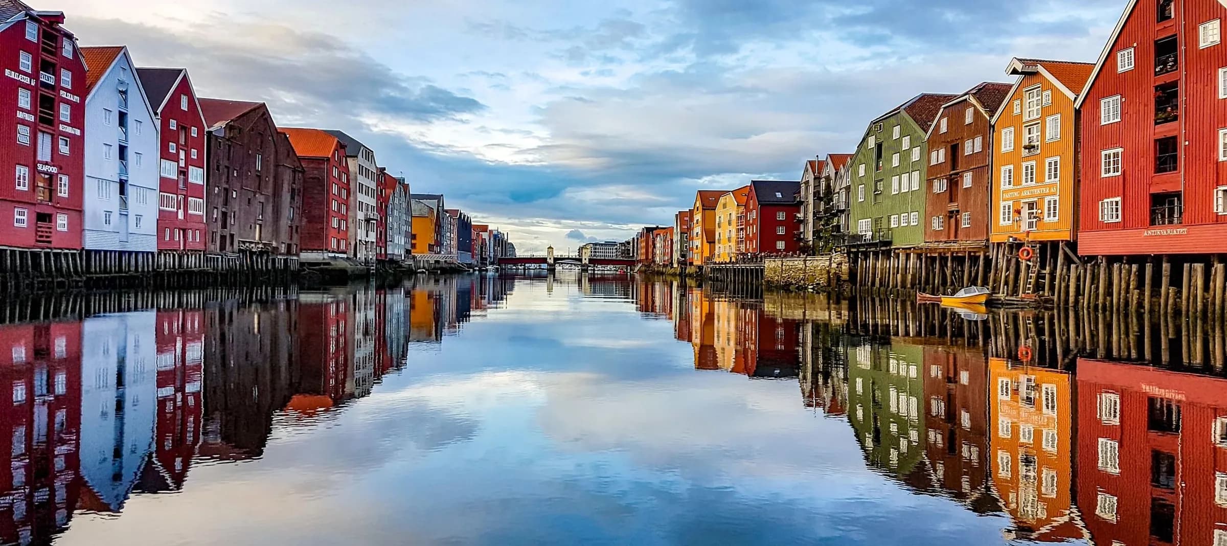 Discover Trondheim - River Cruise & City Walk