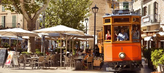 Vintage Train to Puerto de Soller