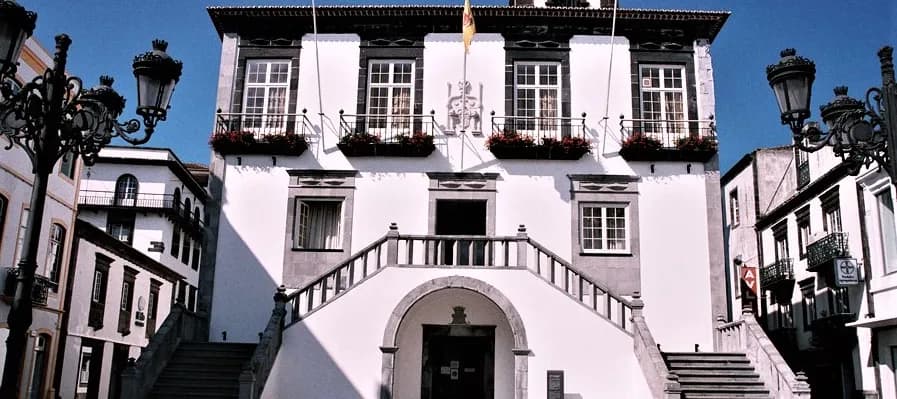 Ponta Delgada on Foot